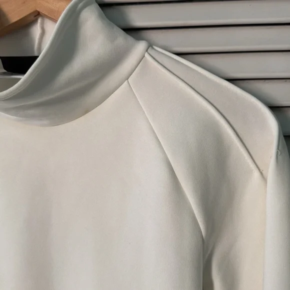 Athleta Ladies pullover with soft lining Sz L creamy white color. Like New - Picture 3 of 6